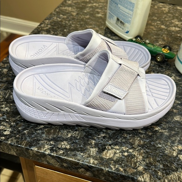 Vionic Lavender Slide Sandals size 7 - Picture 9 of 13